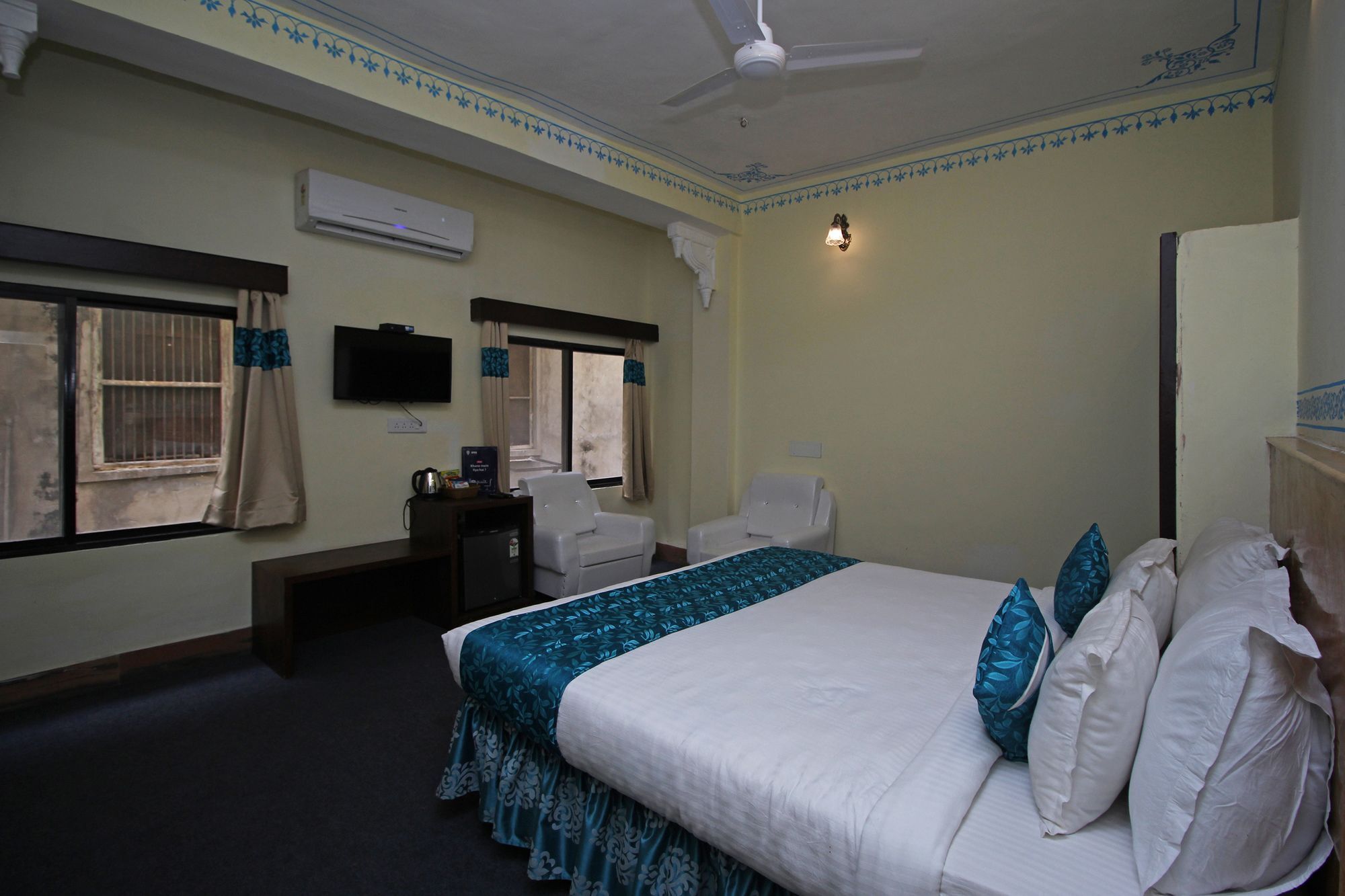 Oyo 9161 Hotel Janak Vilas Udaipur Buitenkant foto